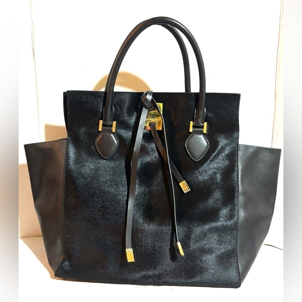 Michael kors calfskin hair/ leather Elegant Black Leather Tote Bag - Picture 1 of 12